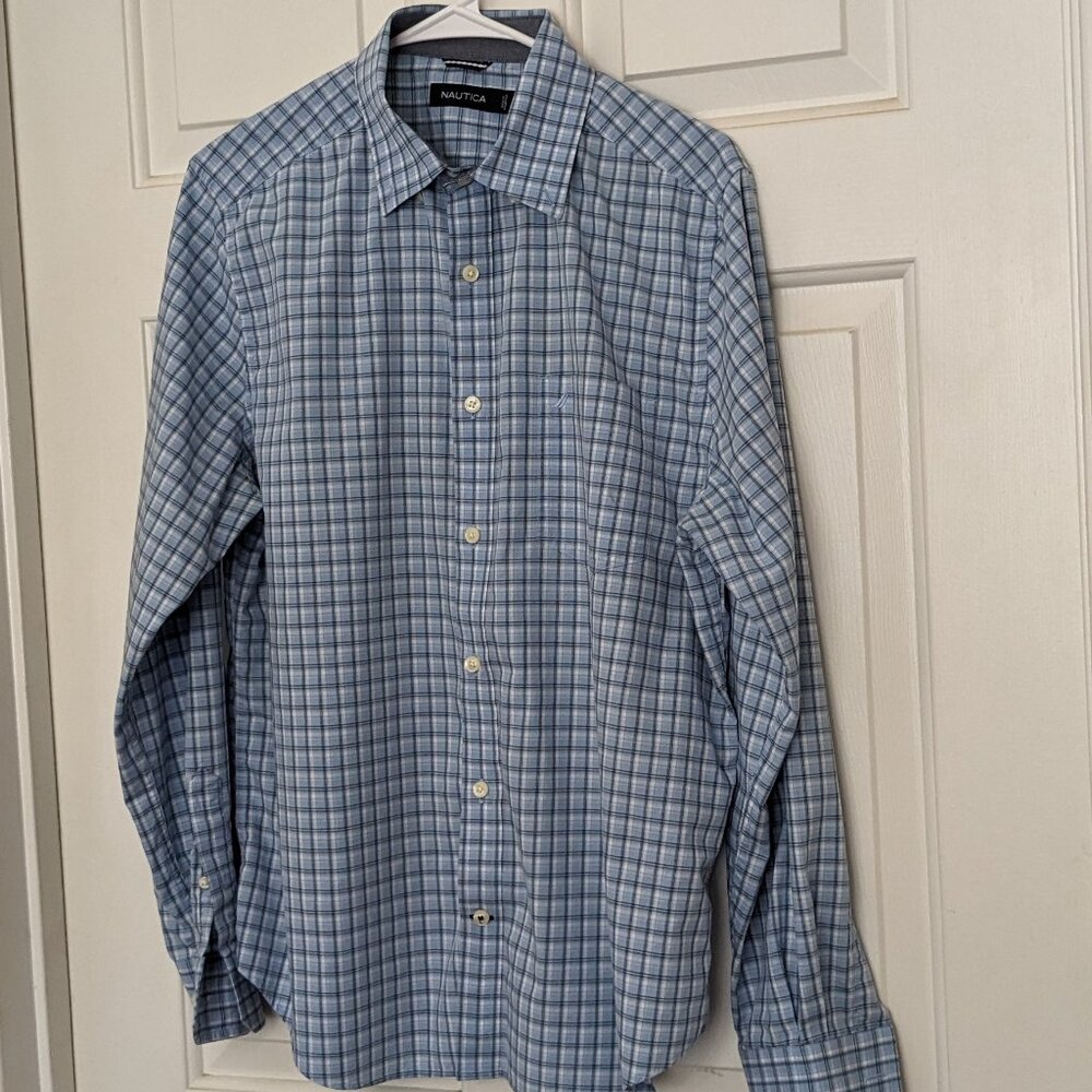 3 Shirts Men's Nautica Shirts Size M Multi-Color - Picture 2 of 7